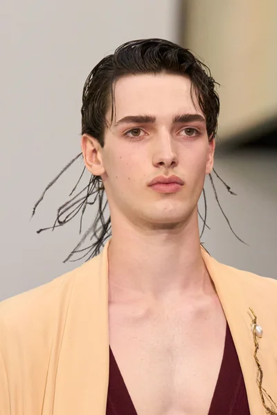 Look 33